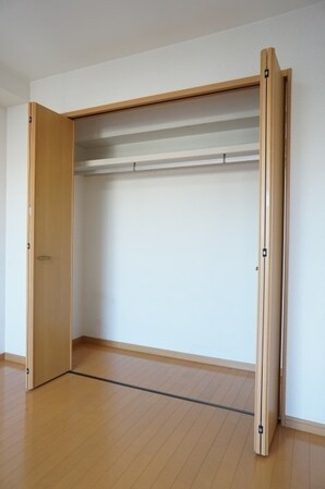 ラヴィアン オランジュの物件内観写真